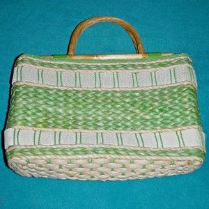 Laila Rowe green and natural straw handbag wood handles lined with green fabric